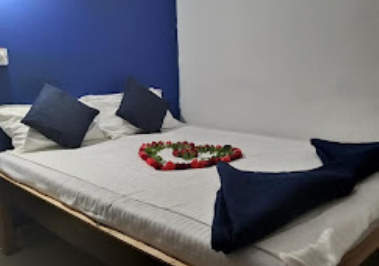 R K Beach Cottage Gokarna  Exterior foto